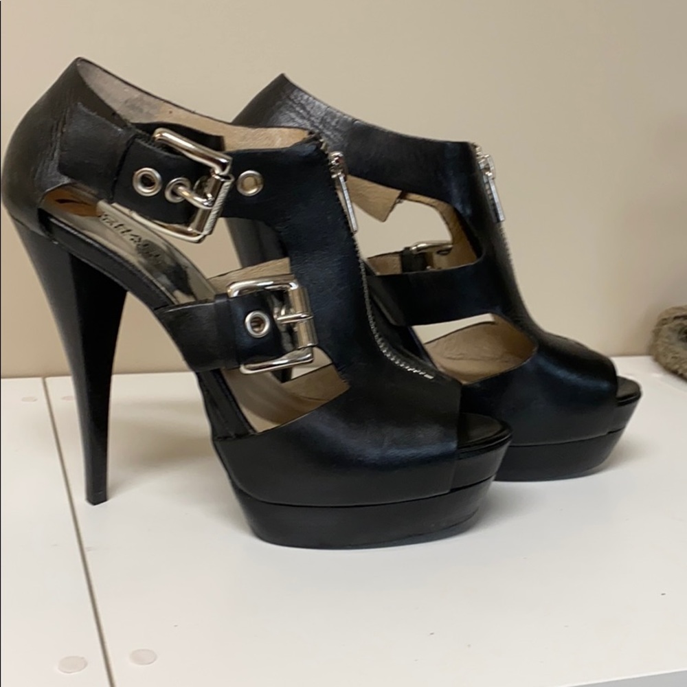 Michael Kors pumps